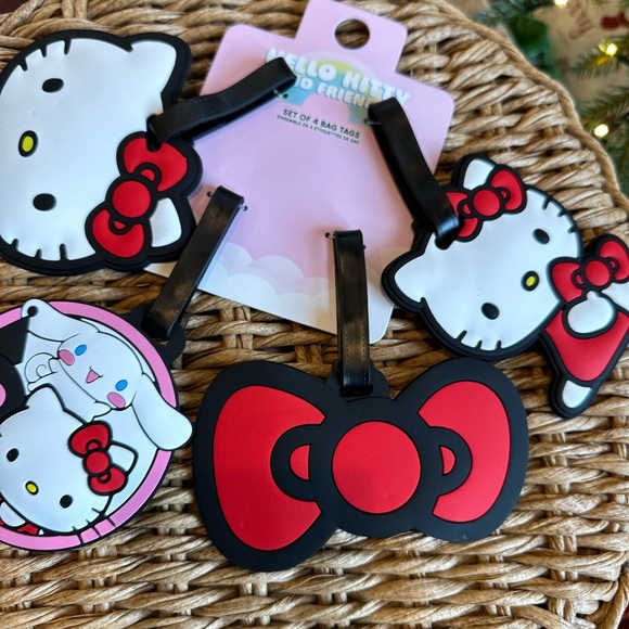 Hello Kitty and friends set of 4 travel bag tags Sanrio bow face new - Picture 2 of 8